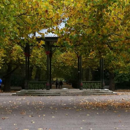 Chelsea: Exceptional 1Br W/Views Of The River Thames & Battersea Park Lägenhet London Exteriör bild