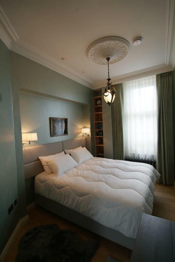 Chelsea: Exceptional 1Br W/Views Of The River Thames & Battersea Park Lägenhet London Exteriör bild
